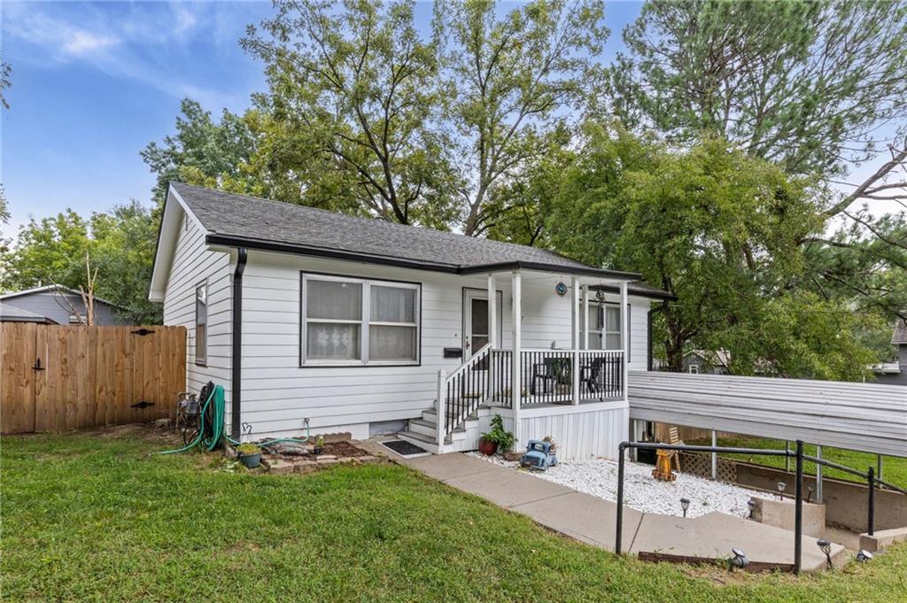 2nd image of 2507 Maple Ave, Leavenworth, KS 66048 | MLS# 2634931
