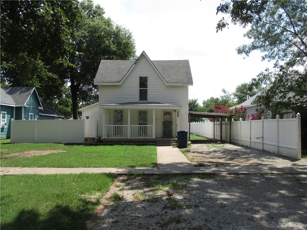 1st image of 530 S Pennsylvania Ave, Columbus, KS 66725 | MLS# 2634936
