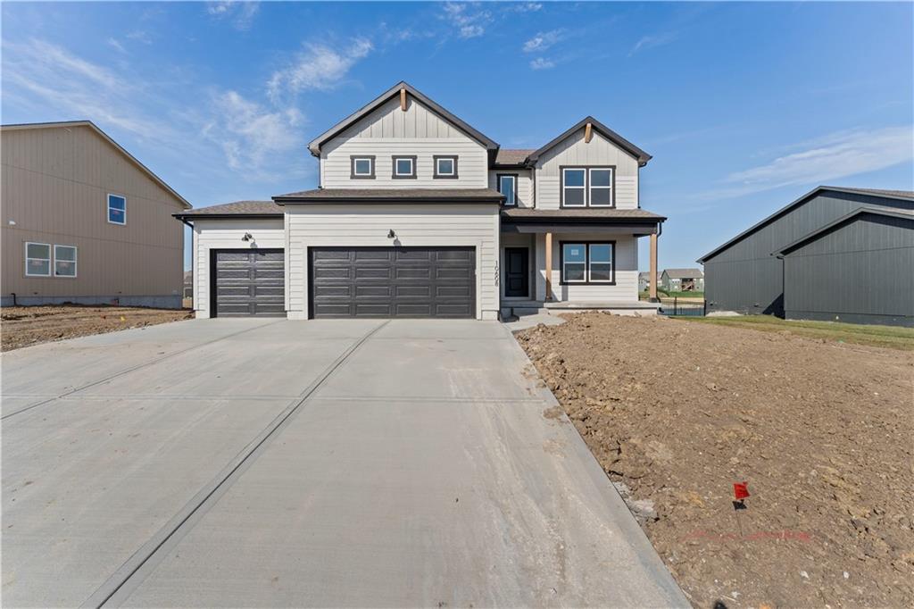 1st image of 300 Sw Amara Dr, Blue Springs, MO 64064 | MLS# 2634997