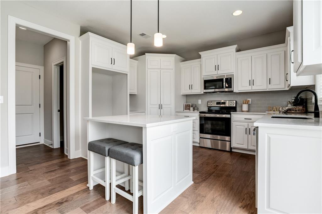 2nd image of 28601 W 162nd St, Gardner, KS 66030 | MLS# 2635008