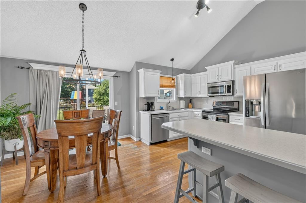 5th image of 10820 N Smalley Ct, Kansas City, MO 64157 | MLS# 2635029