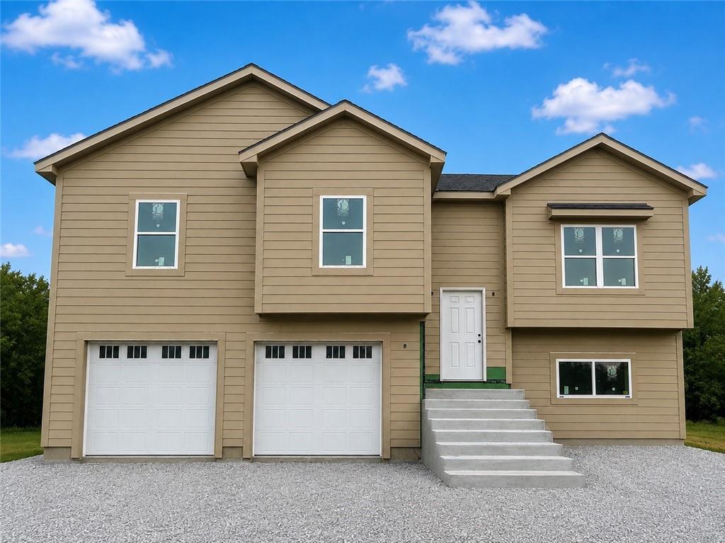 1st image of 324 Ne 21st Rd, Warrensburg, MO 64093 | MLS# 2635038