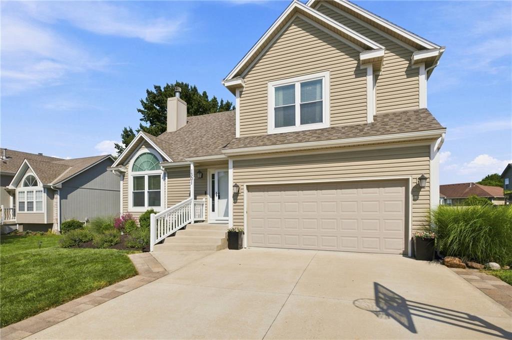 2nd image of 1301 Tabitha Ln, Greenwood, MO 64034 | MLS# 2635056