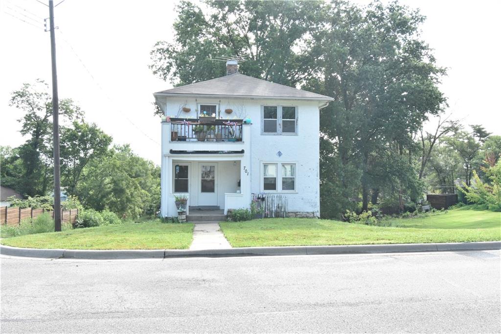2nd image of 701 Old Orchard Ave, Excelsior Springs, MO 64024 | MLS# 2635057
