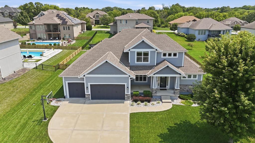 1st image of 4333 Se Trotter Dr, Lee's Summit, MO 64082 | MLS# 2635066