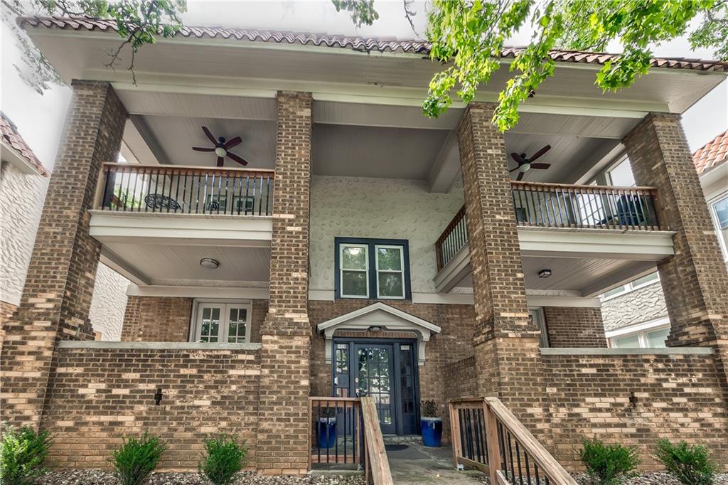 2nd image of 1813 W 41st St, Kansas City, MO 64111 | MLS# 2635067