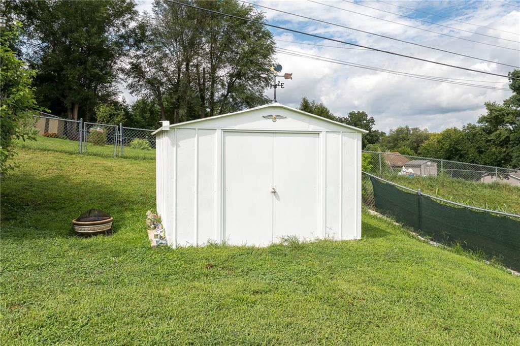5th image of 2705 Cedar St, Saint Joseph, MO 64503 | MLS# 2635076