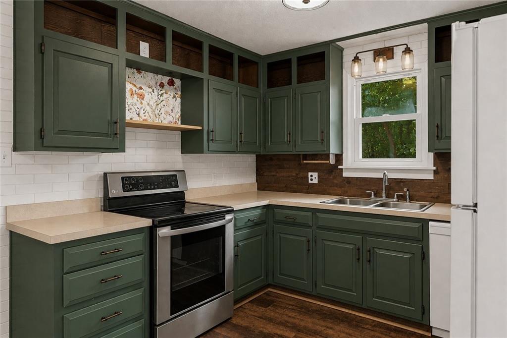 2nd image of 17121 Monte Verde Dr, Belton, MO 64012 | MLS# 2635095