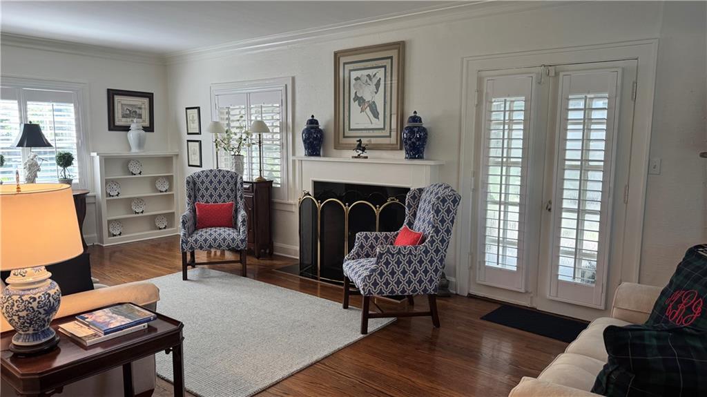 3rd image of 6425 Summit St, Kansas City, MO 64113 | MLS# 2635096