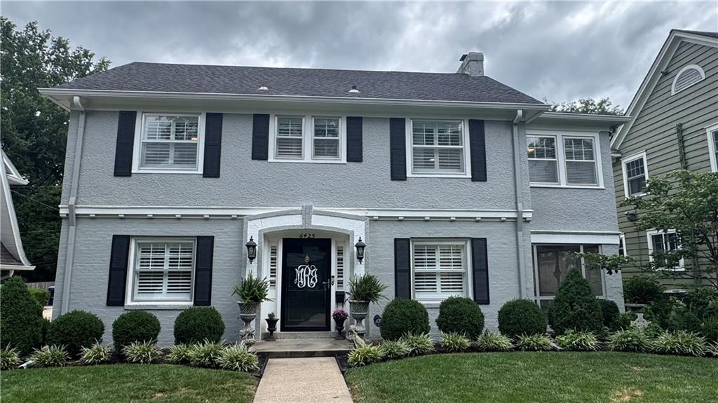 1st image of 6425 Summit St, Kansas City, MO 64113 | MLS# 2635096