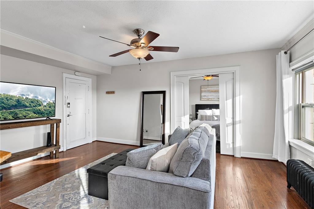 2nd image of 323 Emanuel Cleaver Ii Blvd #8C, Kansas City, MO 64112 | MLS# 2635099