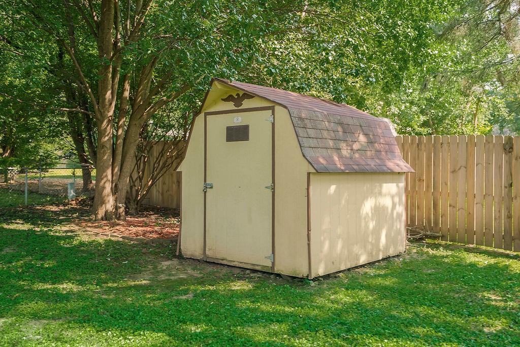 30th image of 611 Kenneth Ln, Belton, MO 64012 | MLS# 2635114