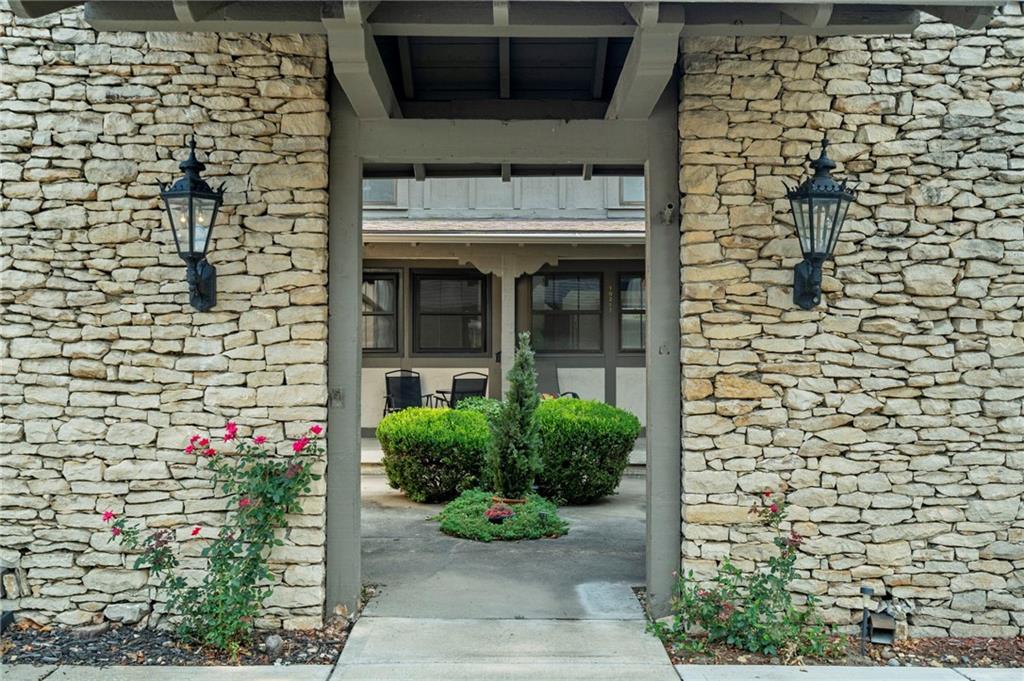 1st image of 10215 Conser St, Overland Park, KS 66212 | MLS# 2635130