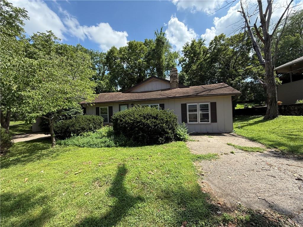 1st image of 38 Clipper Dr, Blue Springs, MO 64015 | MLS# 2635137