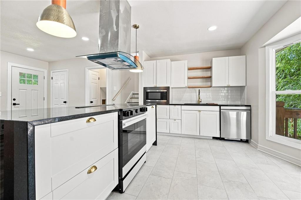 1st image of 8812 W 72nd St, Overland Park, KS 66204 | MLS# 2635170