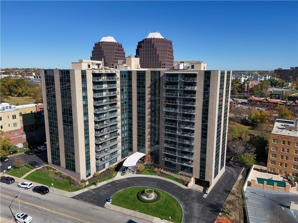 1st image of 4545 Wornall Rd #310, Kansas City, MO 64111 | MLS# 2635184