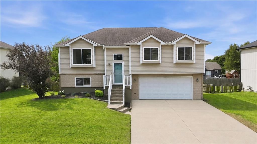 1st image of 9203 Ne 116th Pl, Kansas City, MO 64157 | MLS# 2635195