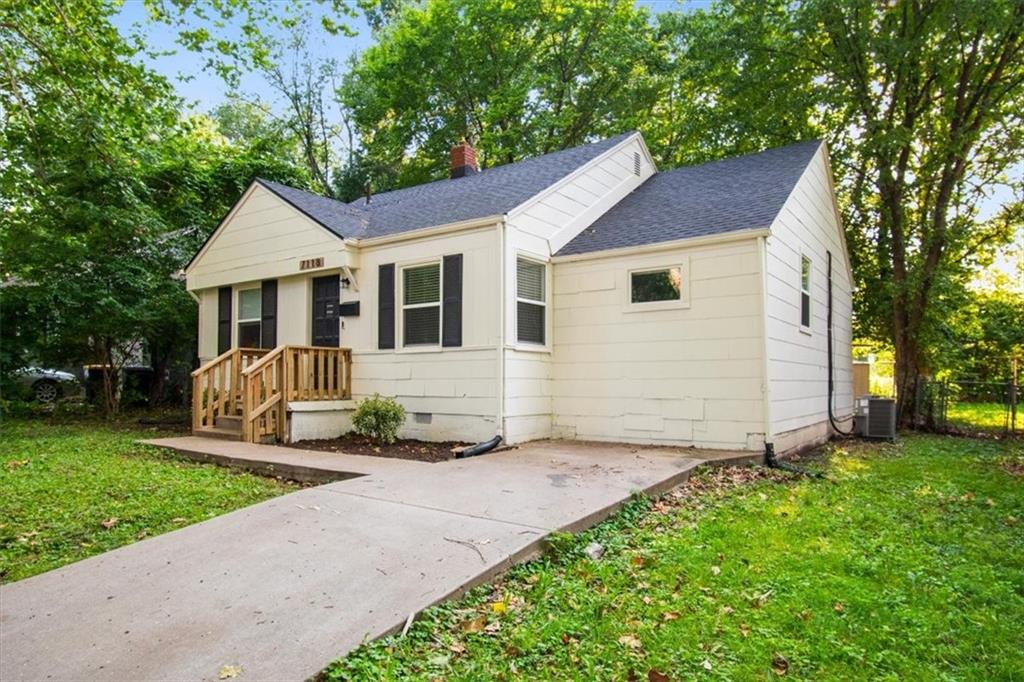 2nd image of 7118 Highland Ave, Kansas City, MO 64131 | MLS# 2635200