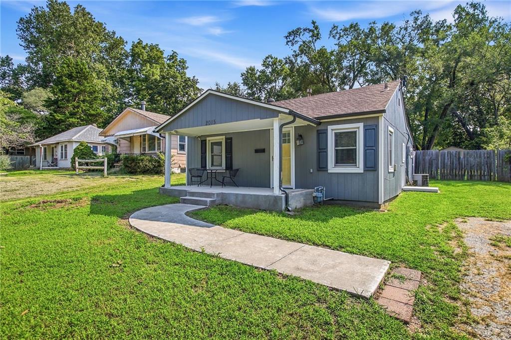 3rd image of 2015 S Ash Ave, Independence, MO 64052 | MLS# 2635215