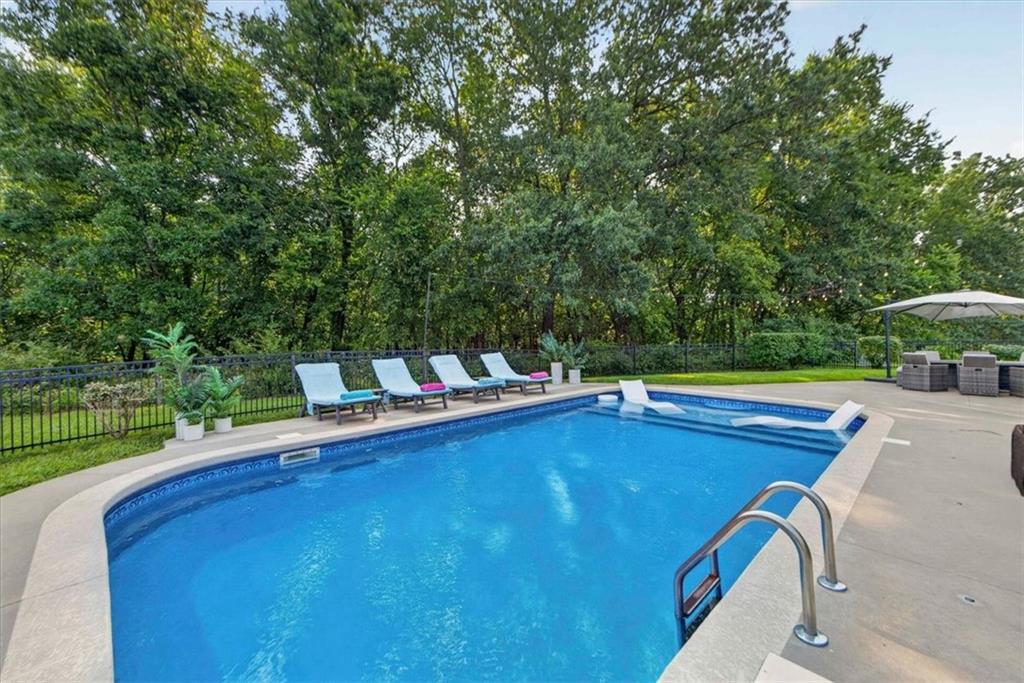 5th image of 4705 Gateway Dr, Lee's Summit, MO 64064 | MLS# 2635243