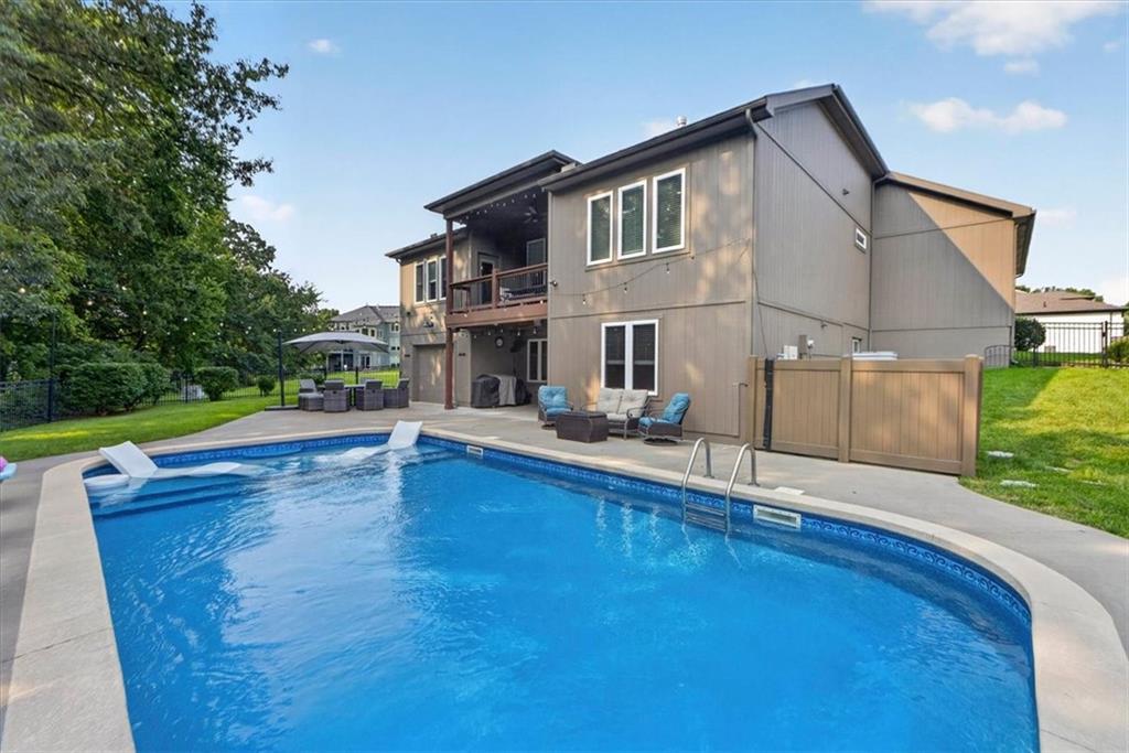4th image of 4705 Gateway Dr, Lee's Summit, MO 64064 | MLS# 2635243