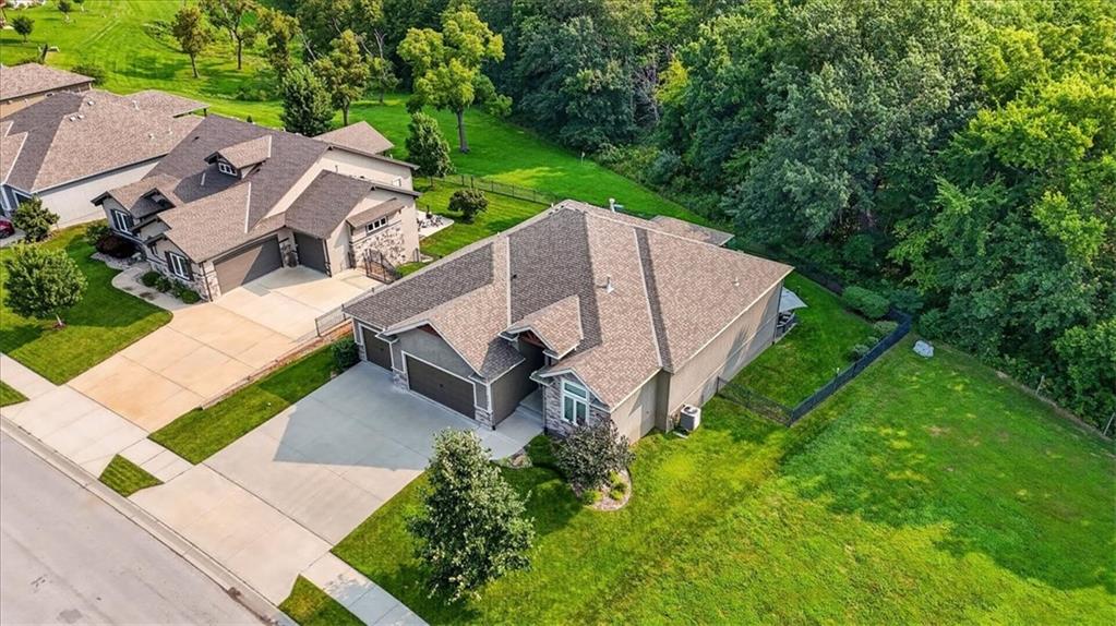 56th image of 4705 Gateway Dr, Lee's Summit, MO 64064 | MLS# 2635243