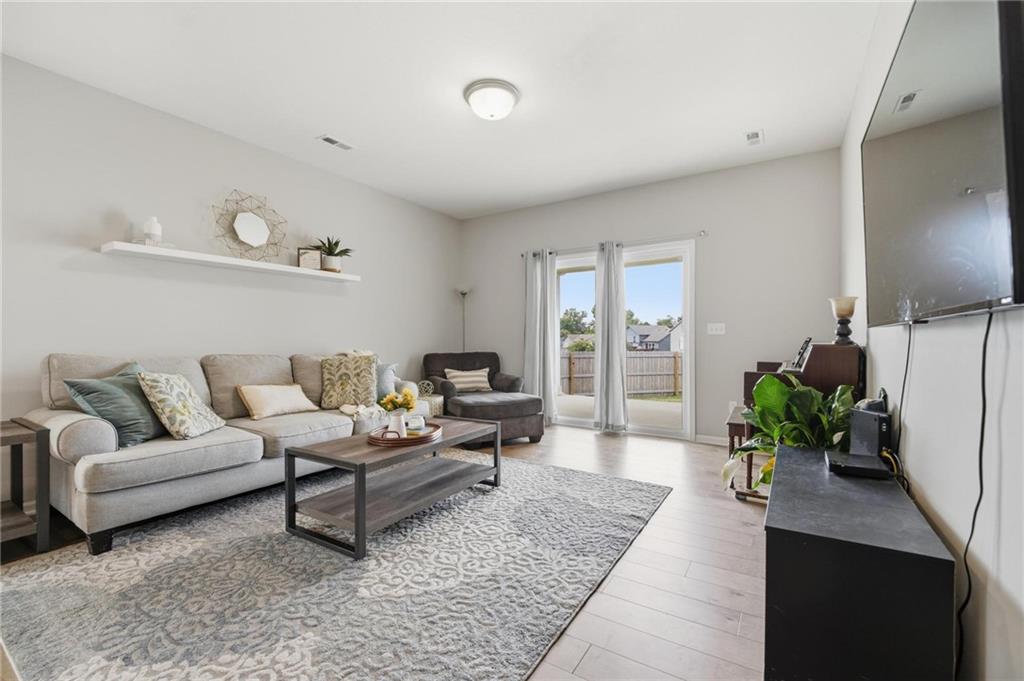 4th image of 12322 N Pomona Ave, Kansas City, MO 64163 | MLS# 2635244