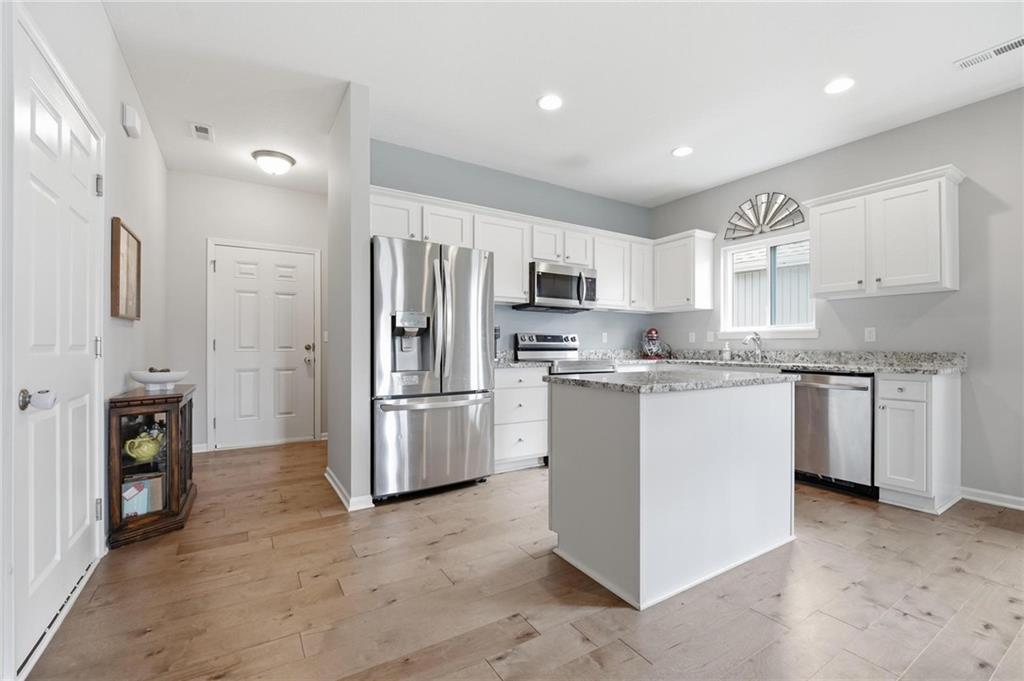 2nd image of 12322 N Pomona Ave, Kansas City, MO 64163 | MLS# 2635244