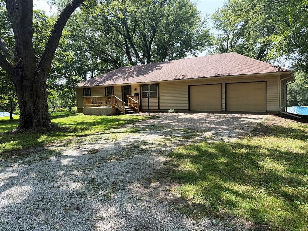 2nd image of 2414 N Hoover Rd, Buckner, MO 64016 | MLS# 2635247