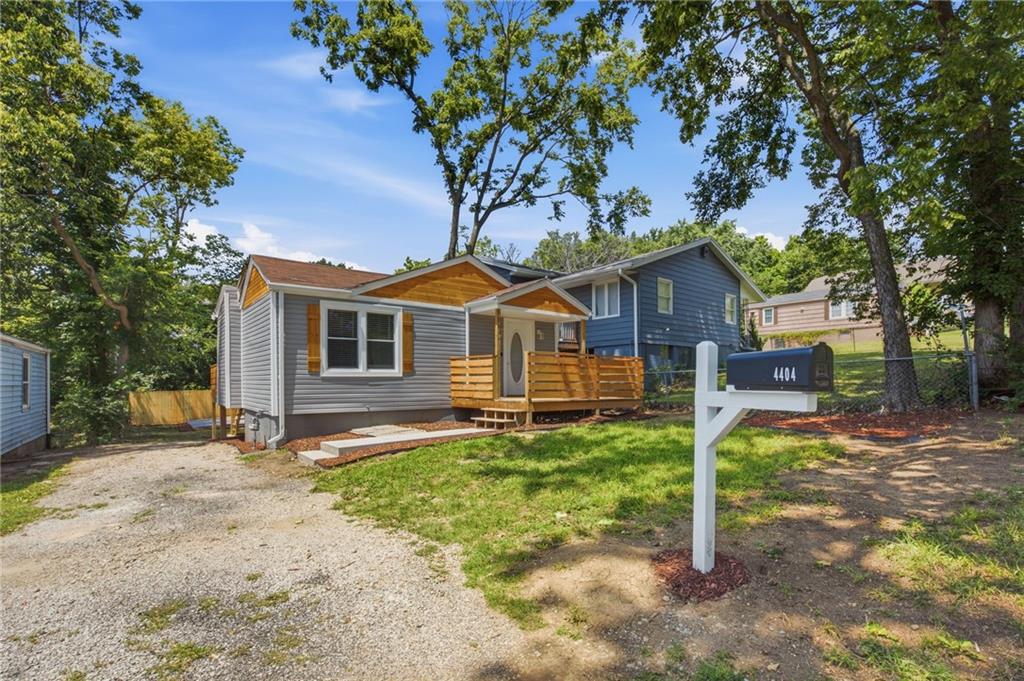 1st image of 4404 Jackson Ave, Kansas City, MO 64130 | MLS# 2635254