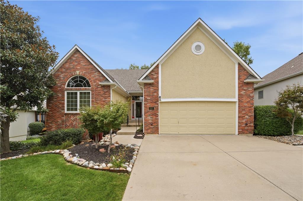1st image of 8921 Ne 94 Ter, Kansas City, MO 64157 | MLS# 2635257