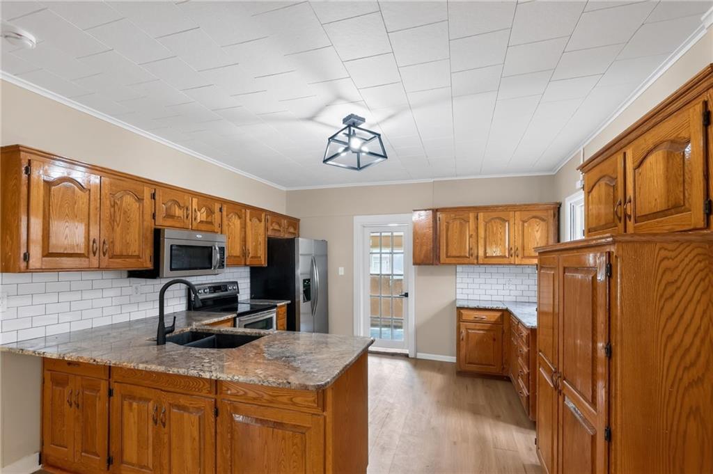 2nd image of 604 Laramie St, Atchison, KS 66002 | MLS# 2635266