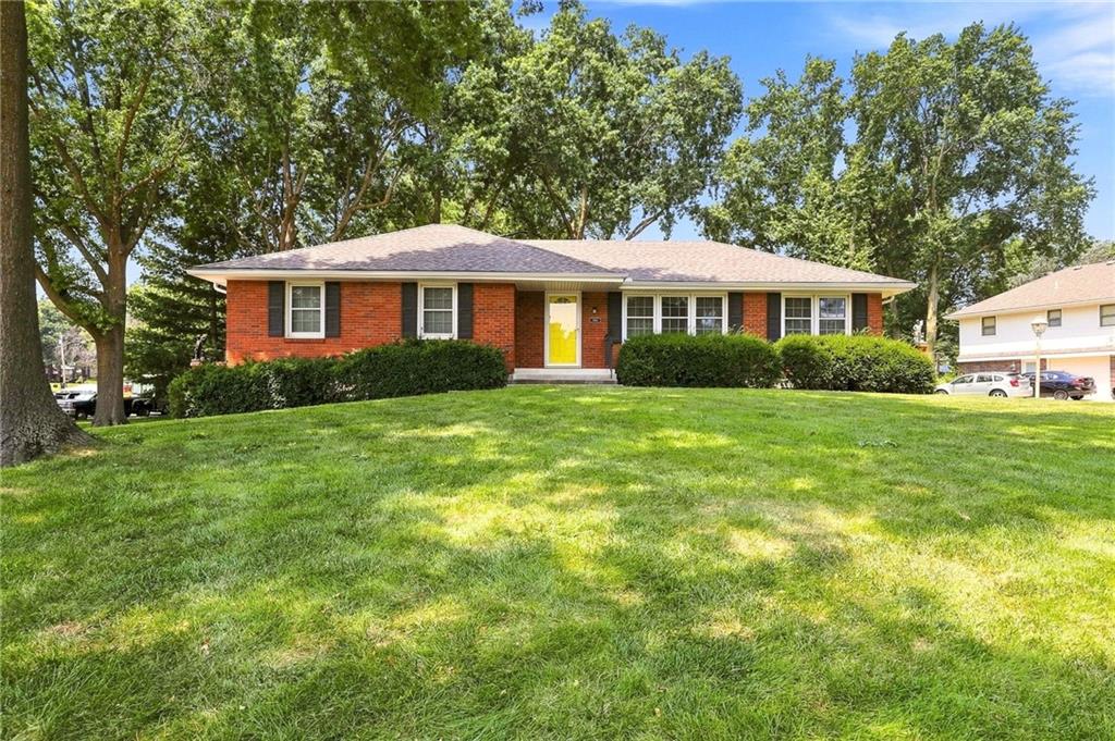 1st image of 1701 Willow Cir, Blue Springs, MO 64014 | MLS# 2635293
