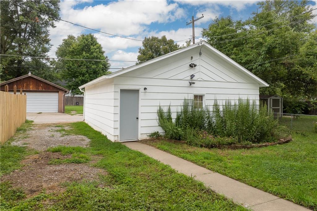 30th image of 2629 Faraon St, Saint Joseph, MO 64501 | MLS# 2635298