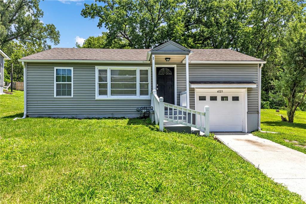 1st image of 4123 N Cleveland Ave, Kansas City, MO 64117 | MLS# 2635306