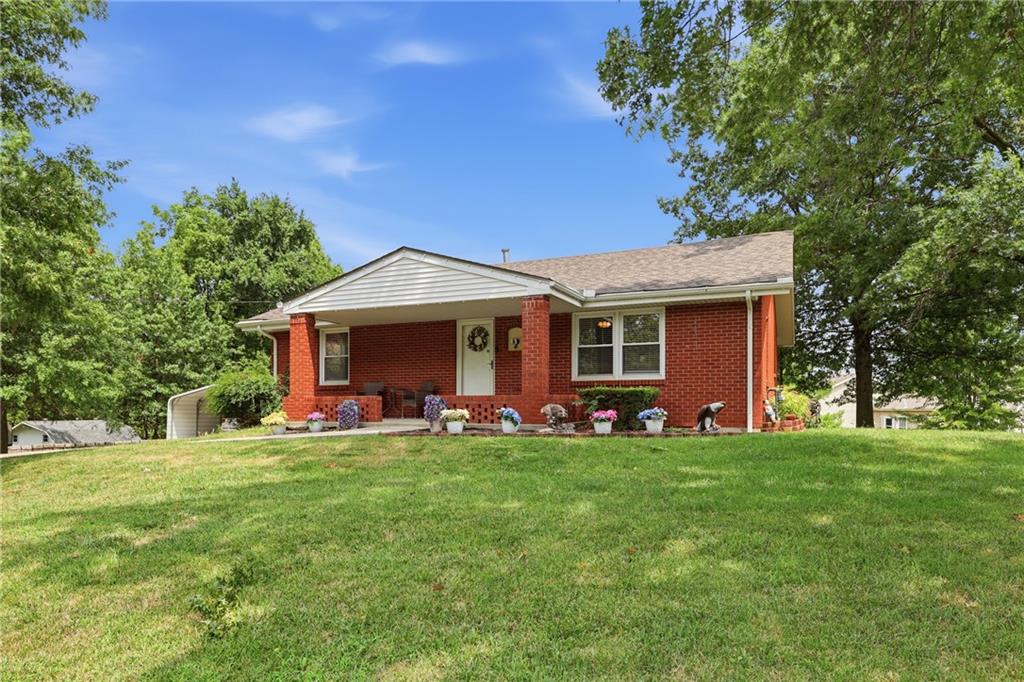 2nd image of 9404 Ne Cookingham Dr, Kansas City, MO 64157 | MLS# 2635311
