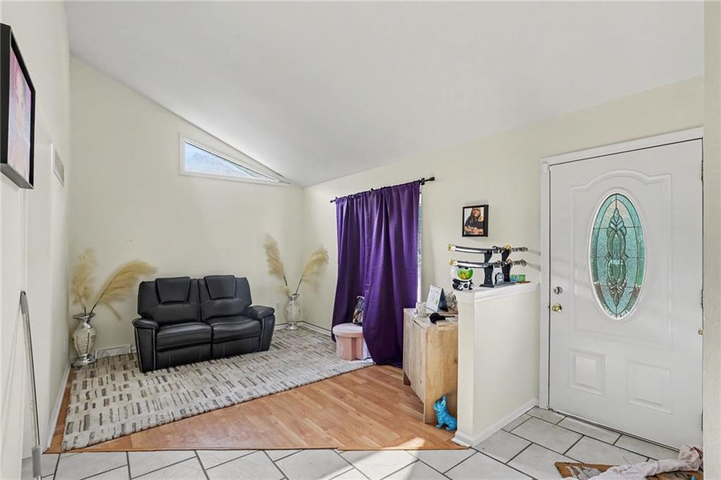 3rd image of 5604 Ne 50Th St, Kansas City, MO 64119 | MLS# 2635323