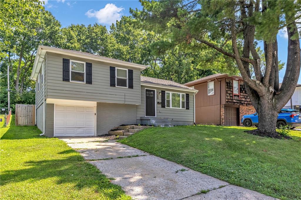 2nd image of 4807 N Wallace Ave, Kansas City, MO 64119 | MLS# 2635330