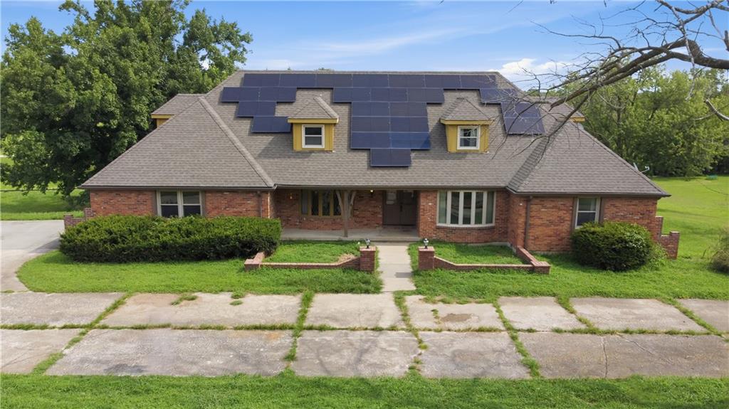 1st image of 5423 Phelps Rd, Kansas City, MO 64136 | MLS# 2635342