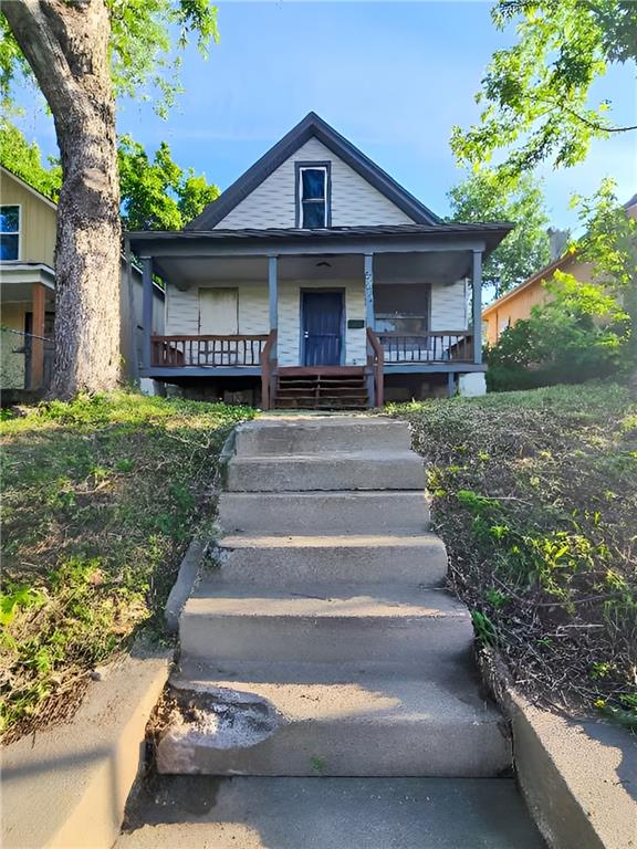1st image of 5802 Thompson Ave, Kansas City, MO 64123 | MLS# 2635349