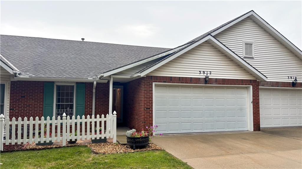 1st image of 3912 Westgate Dr, Saint Joseph, MO 64506 | MLS# 2635374