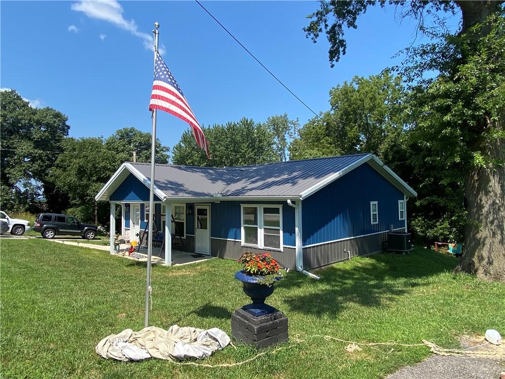 1st image of 131 Tucker St, Saint Joseph, MO 64504 | MLS# 2635381