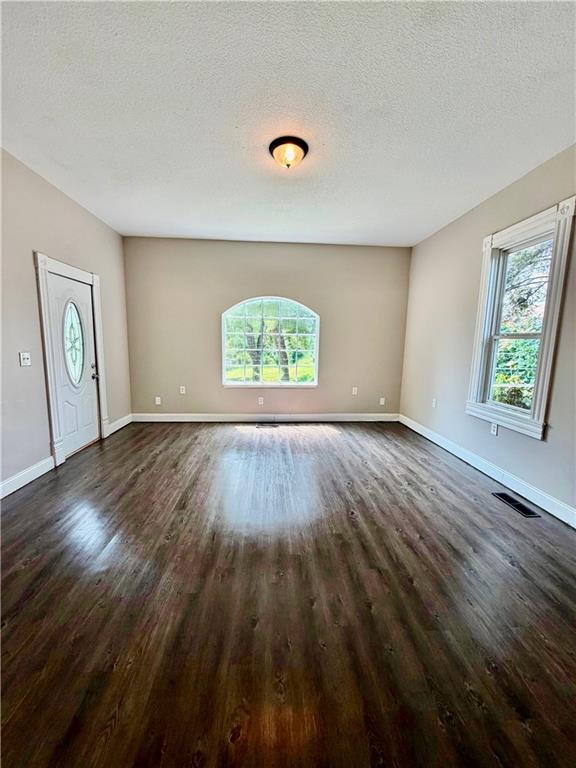 3rd image of 605 Harmon St, Saint Joseph, MO 64504 | MLS# 2635384