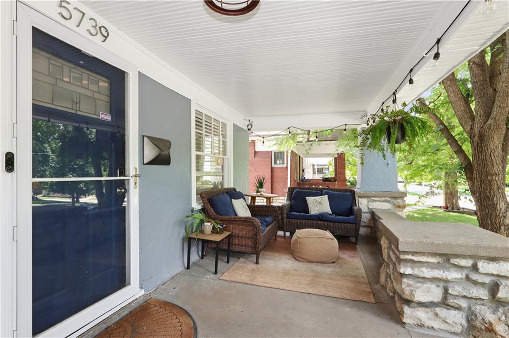 4th image of 5739 Harrison St, Kansas City, MO 64110 | MLS# 2635385