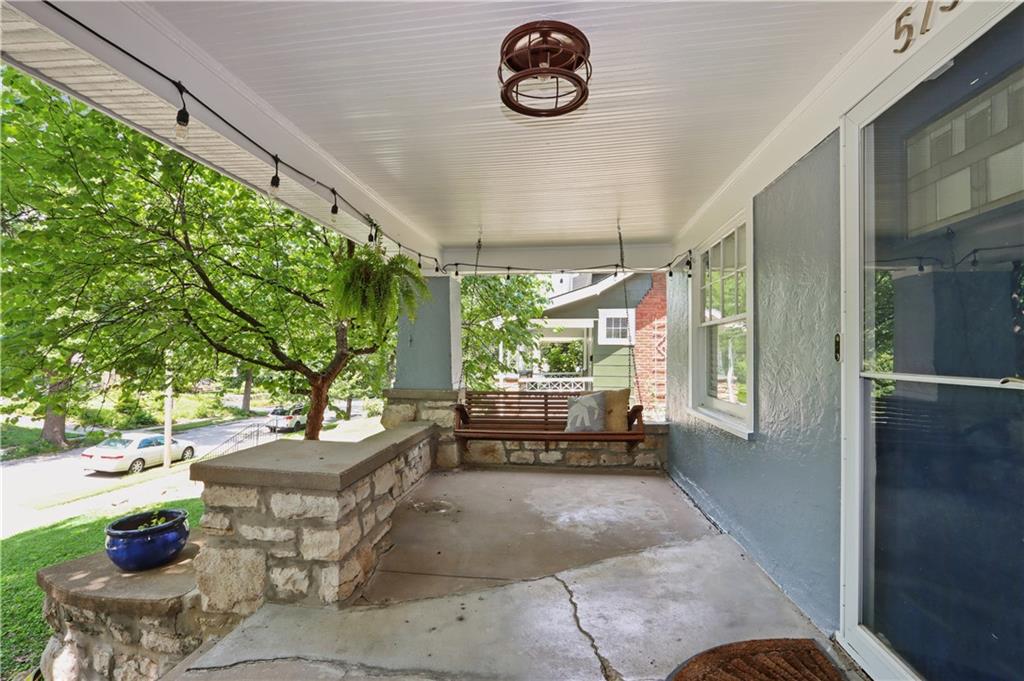 3rd image of 5739 Harrison St, Kansas City, MO 64110 | MLS# 2635385