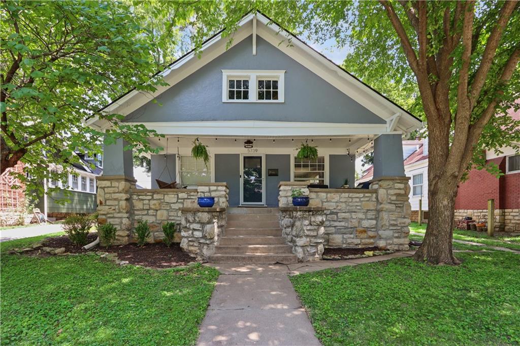 1st image of 5739 Harrison St, Kansas City, MO 64110 | MLS# 2635385
