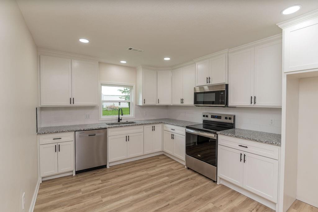 4th image of 910 N Edith Ave, Adrian, MO 64720 | MLS# 2635393
