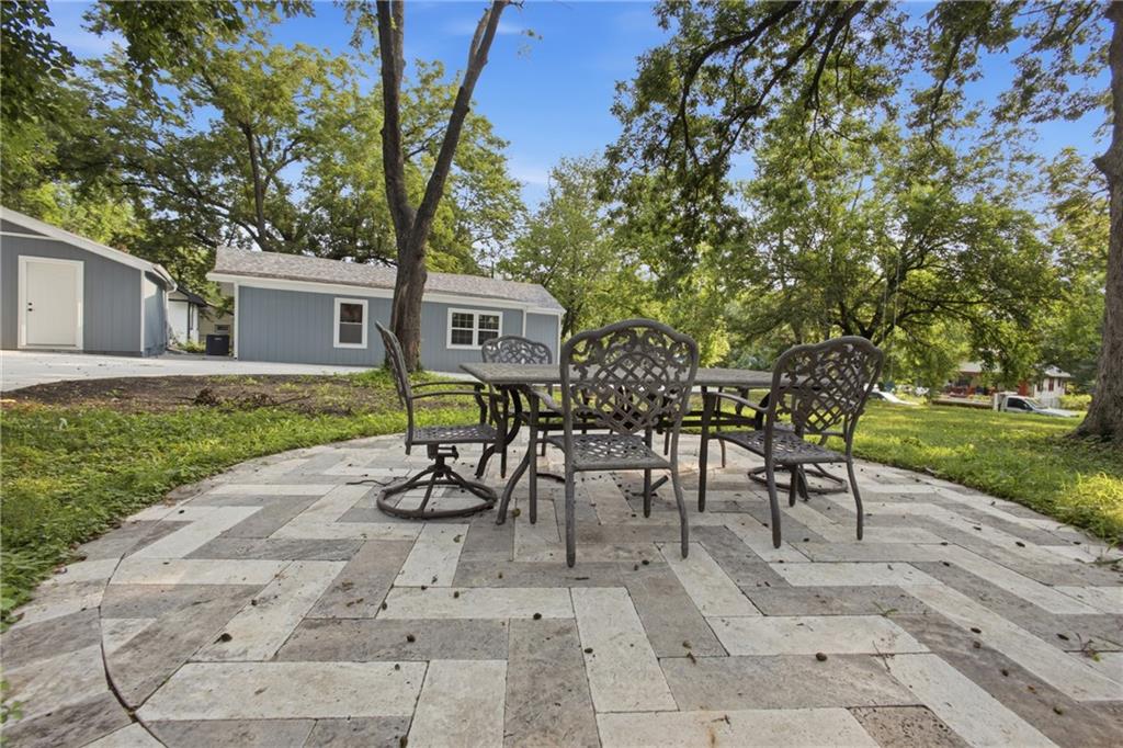 4th image of 6818 Agnes Ave, Kansas City, MO 64132 | MLS# 2635409