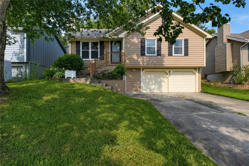 1st image of 11216 N Donnelly Ave, Kansas City, MO 64157 | MLS# 2635413