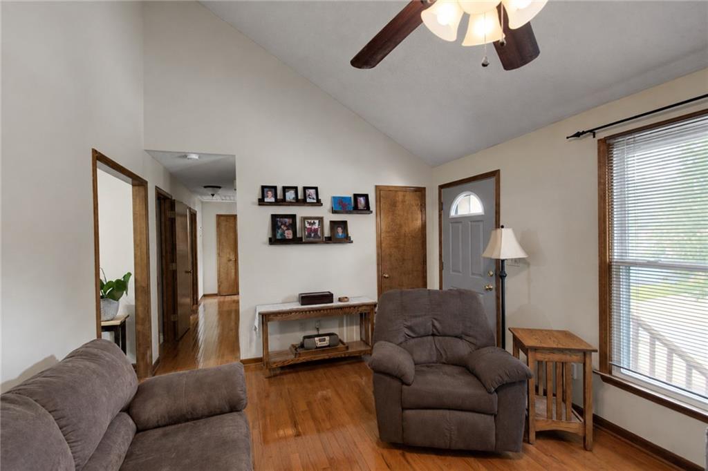 5th image of 11216 N Donnelly Ave, Kansas City, MO 64157 | MLS# 2635413